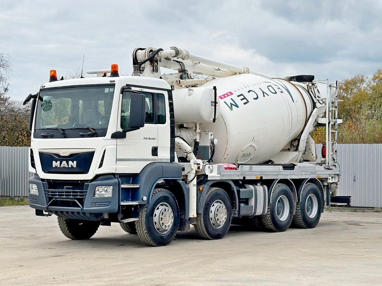 MAN TGS 35.400 BETONPUMPE * 8x4 / TOPZUSTAND - 混凝土泵车:图2 MAN TGS 35.400 BETONPUMPE * 8x4 / TOPZUSTAND - 混凝土泵车:图2