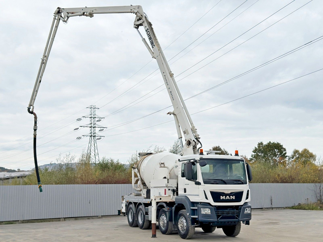 MAN TGS 35.400 BETONPUMPE * 8x4 / TOPZUSTAND - 混凝土泵车:图3 MAN TGS 35.400 BETONPUMPE * 8x4 / TOPZUSTAND - 混凝土泵车:图3