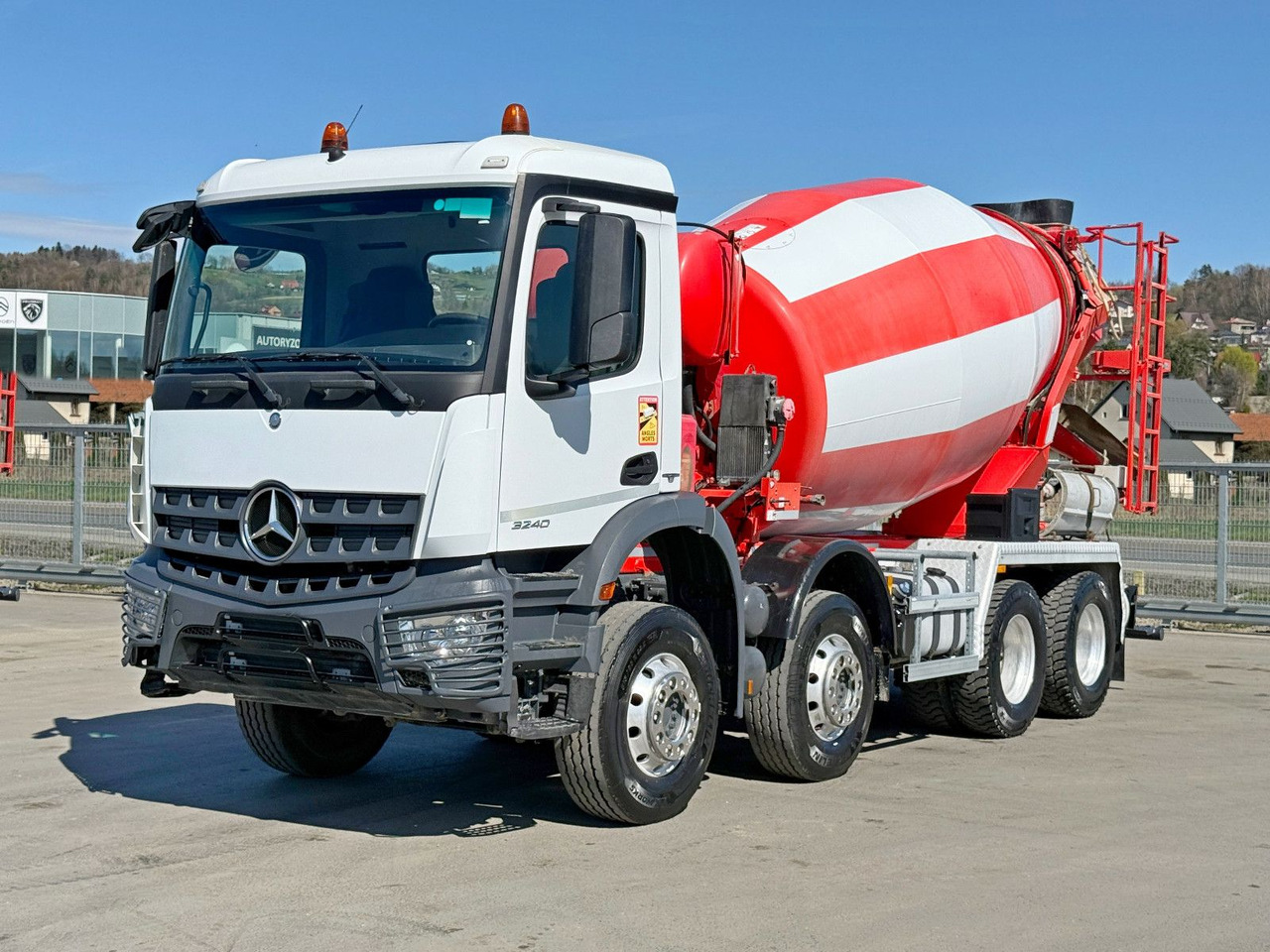 Mercedes-Benz AROCS 3240 * Betonmischer * 8x4 * TOPZUSTAND - 混凝土搅拌车:图2 Mercedes-Benz AROCS 3240 * Betonmischer * 8x4 * TOPZUSTAND - 混凝土搅拌车:图2