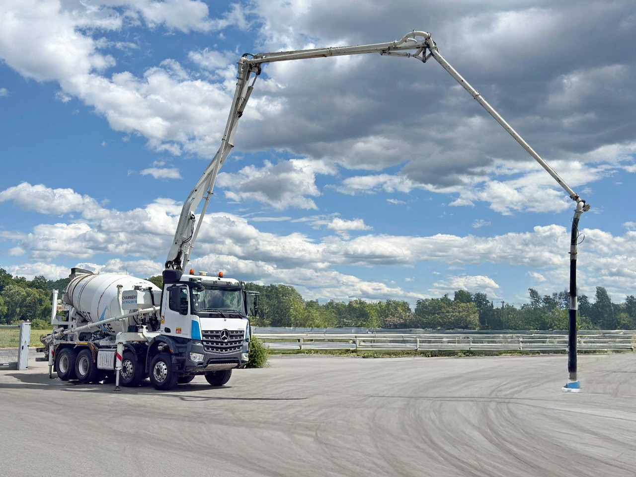 Mercedes-Benz AROCS 3743 * Betonpumpe + FUNK * 8x4 * TOP - 混凝土泵车:图3 Mercedes-Benz AROCS 3743 * Betonpumpe + FUNK * 8x4 * TOP - 混凝土泵车:图3