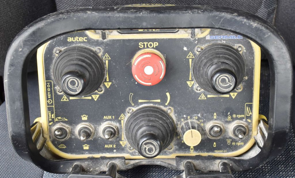 Mercedes-Benz AXOR 1833 * Betonpumpe 26 m + FUNK * TOP 租赁 Mercedes-Benz AXOR 1833 * Betonpumpe 26 m + FUNK * TOP:图13 Mercedes-Benz AXOR 1833 * Betonpumpe 26 m + FUNK * TOP 租赁 Mercedes-Benz AXOR 1833 * Betonpumpe 26 m + FUNK * TOP:图13