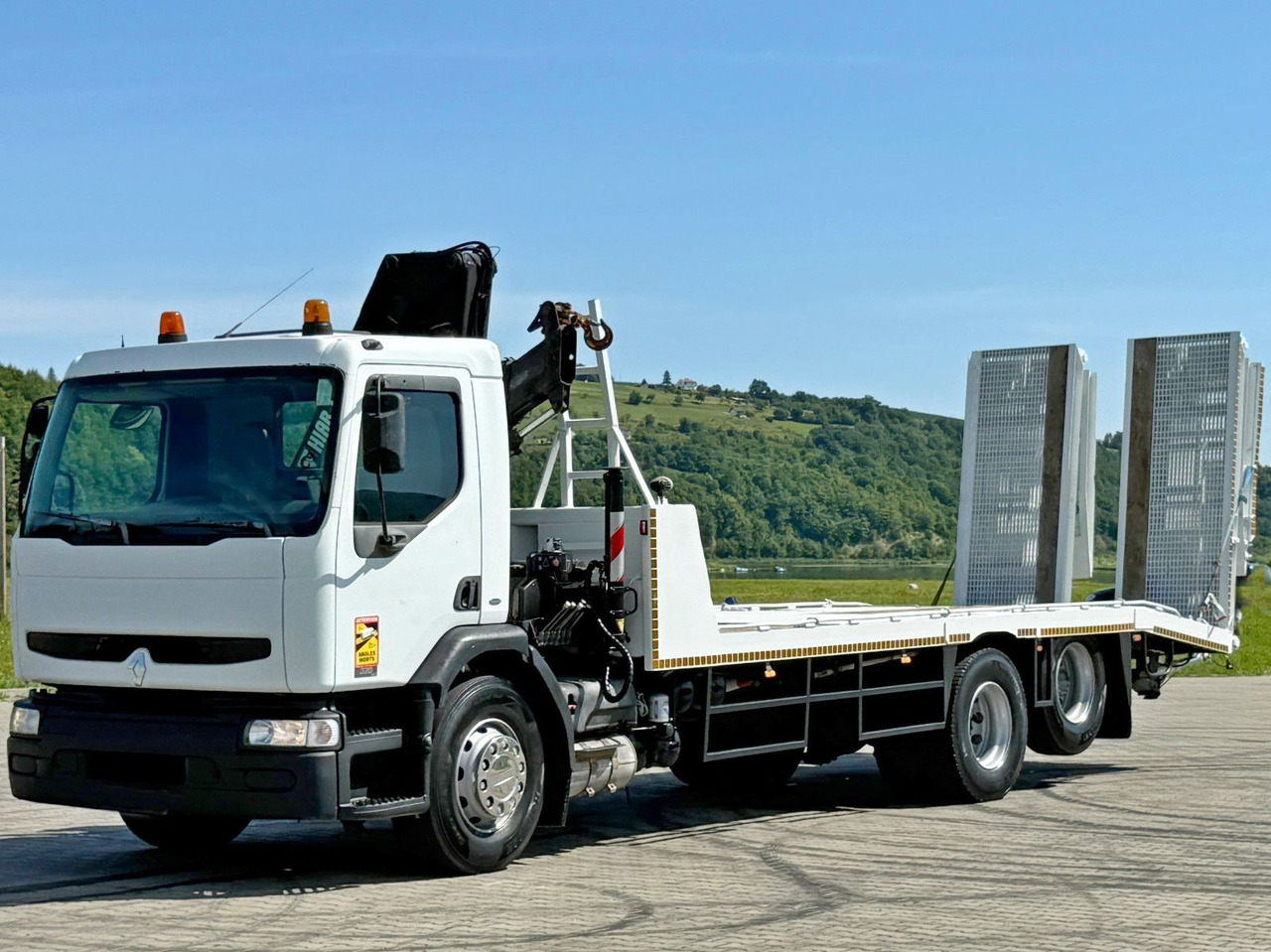 Renault KERAX 320 DCI* ABSCHLEPPWAGEN 7,35m + HIAB 140A - 拖吊车:图5 Renault KERAX 320 DCI* ABSCHLEPPWAGEN 7,35m + HIAB 140A - 拖吊车:图5