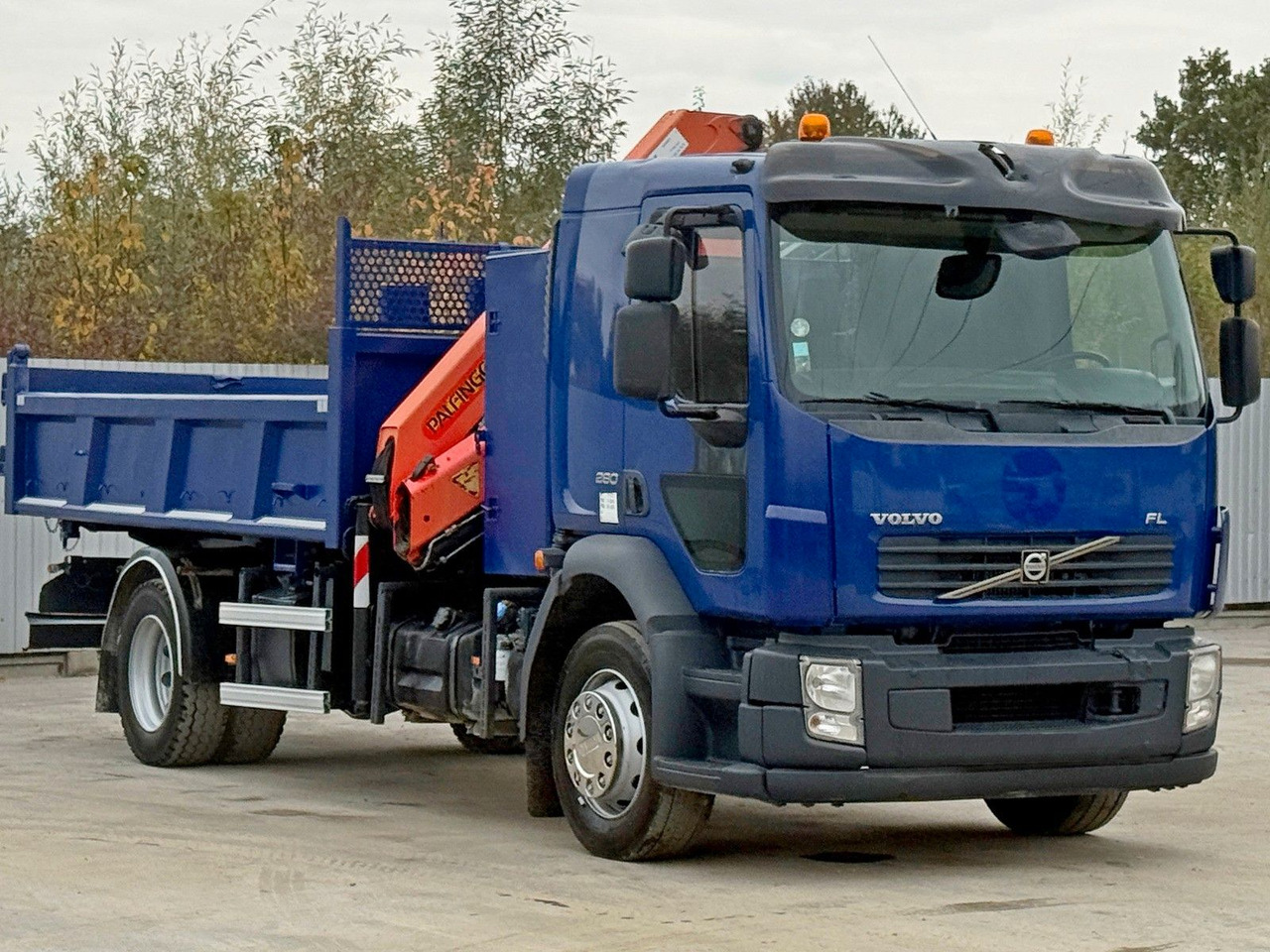 Volvo FL280 KIPPER 4,35m * PALFINGER PK 10000 + FUNK - 起重车:图3 Volvo FL280 KIPPER 4,35m * PALFINGER PK 10000 + FUNK - 起重车:图3