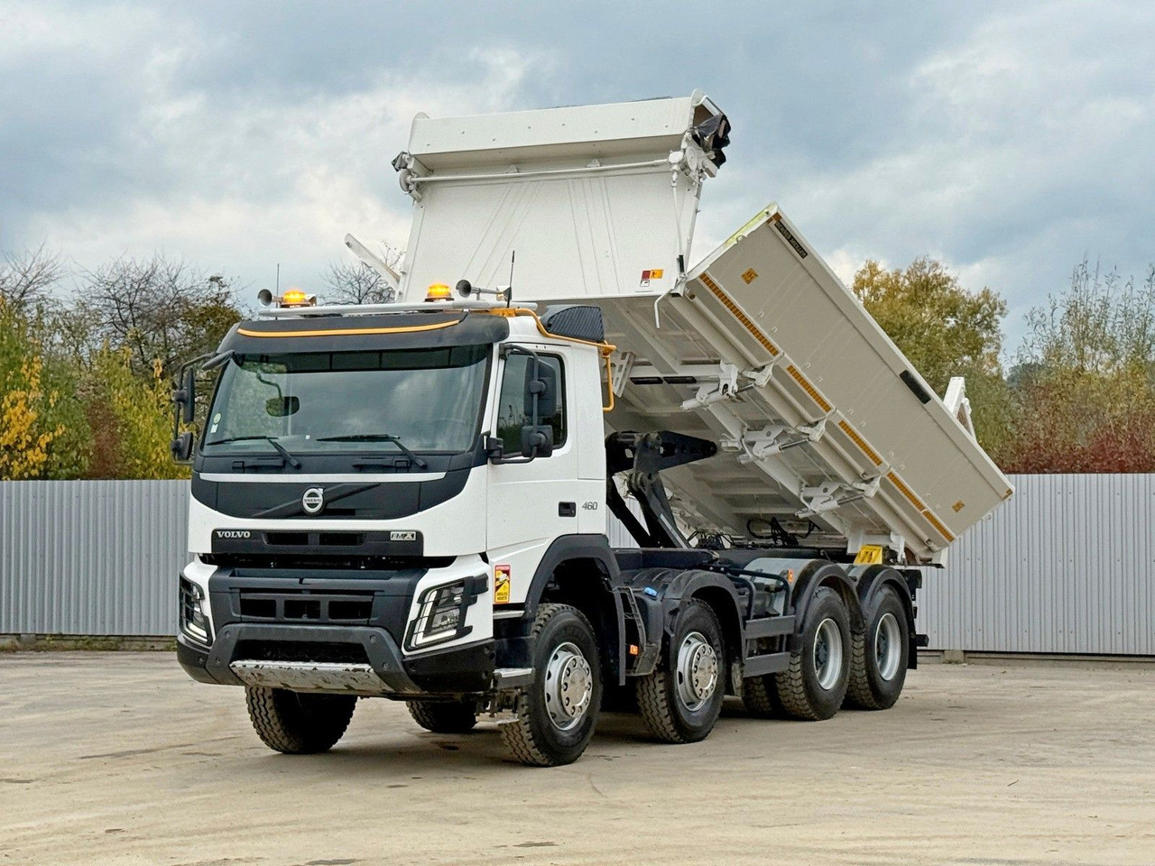 Volvo FMX 460 Kipper * BORDMATIC * 8x4 * TOPZUSTAND - 翻斗车:图2 Volvo FMX 460 Kipper * BORDMATIC * 8x4 * TOPZUSTAND - 翻斗车:图2