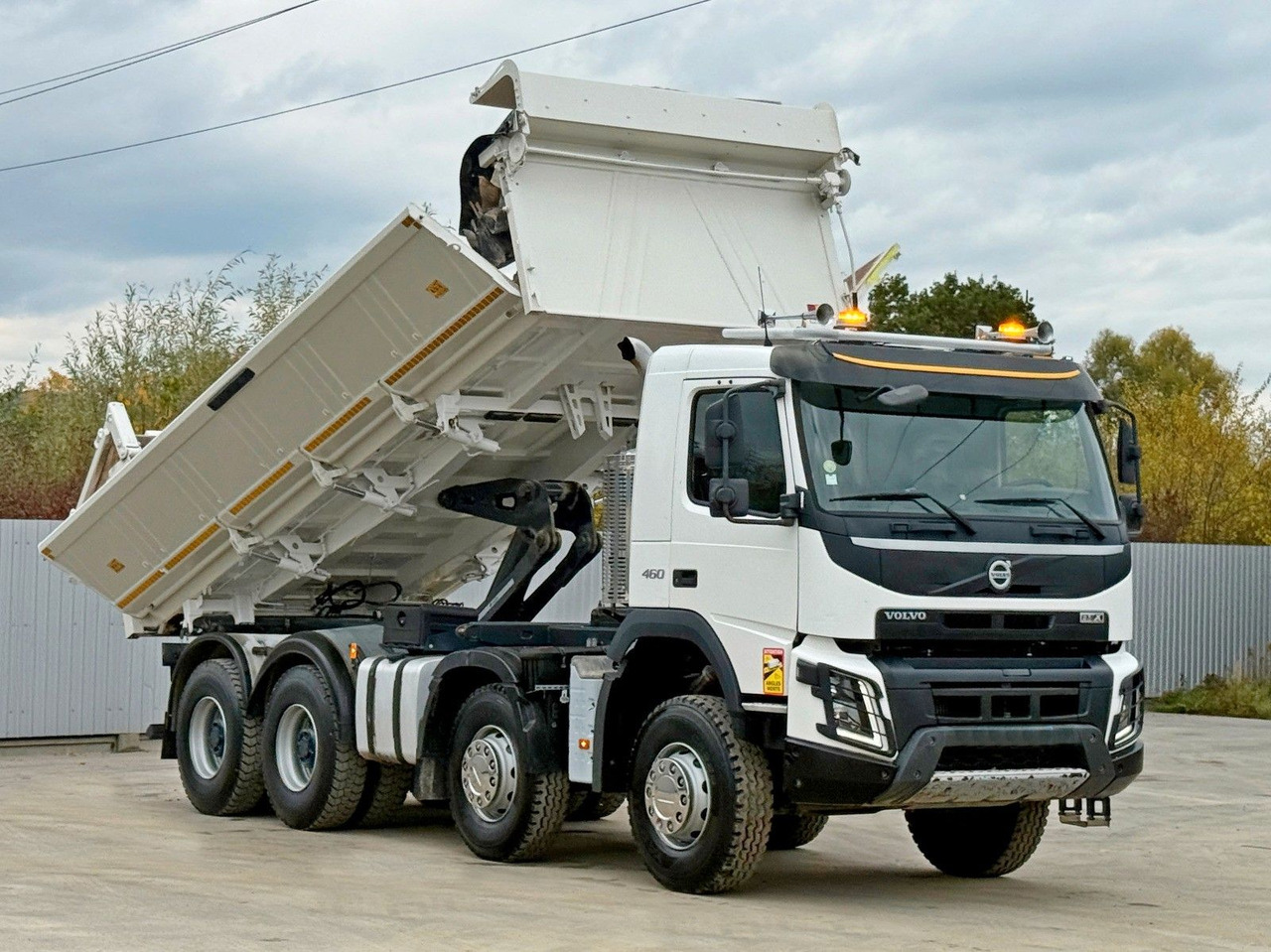 Volvo FMX 460 Kipper * BORDMATIC * 8x4 * TOPZUSTAND - 翻斗车:图1 Volvo FMX 460 Kipper * BORDMATIC * 8x4 * TOPZUSTAND - 翻斗车:图1