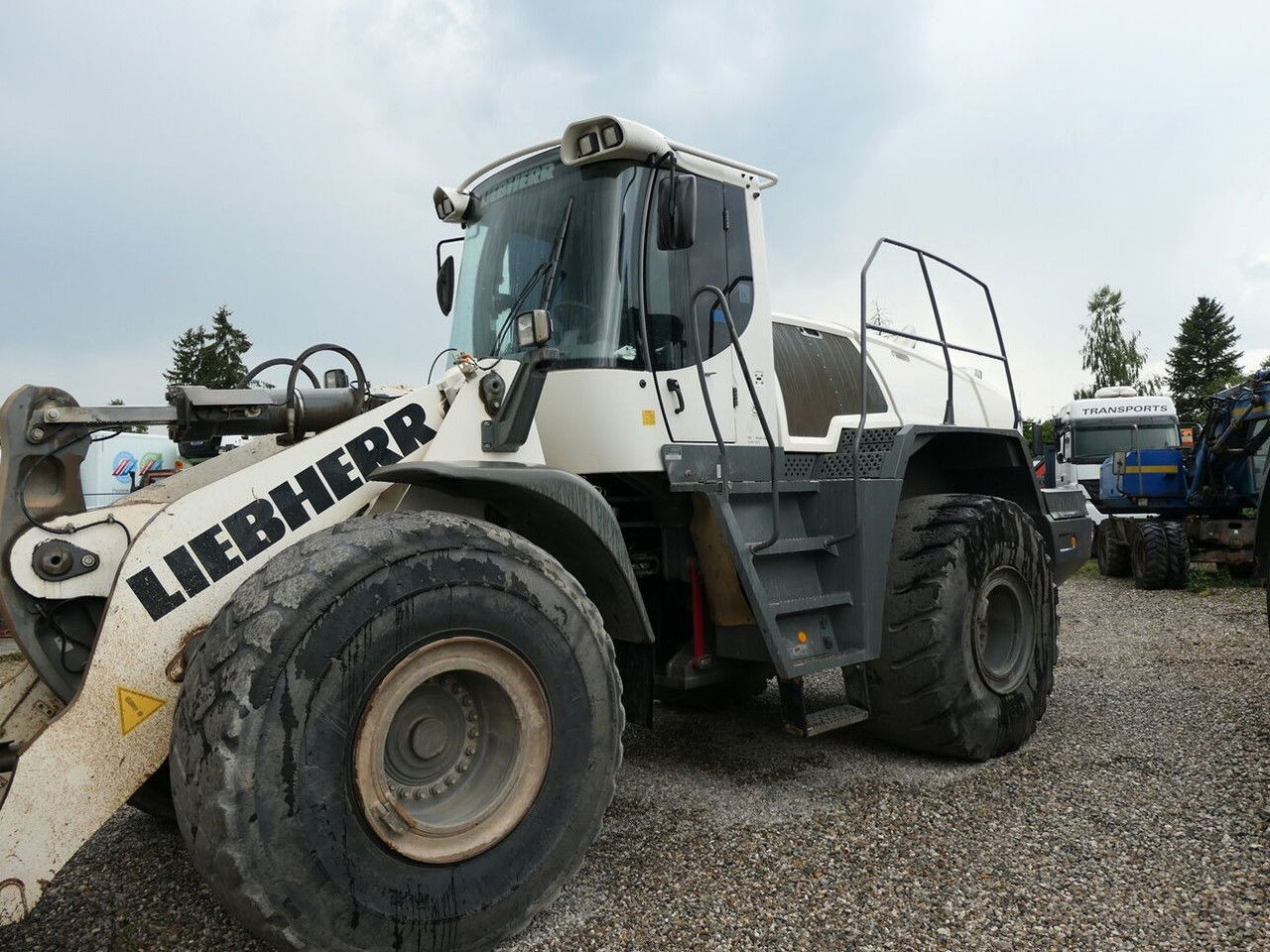 Liebherr L 576  - 轮式装载机:图4 Liebherr L 576  - 轮式装载机:图4