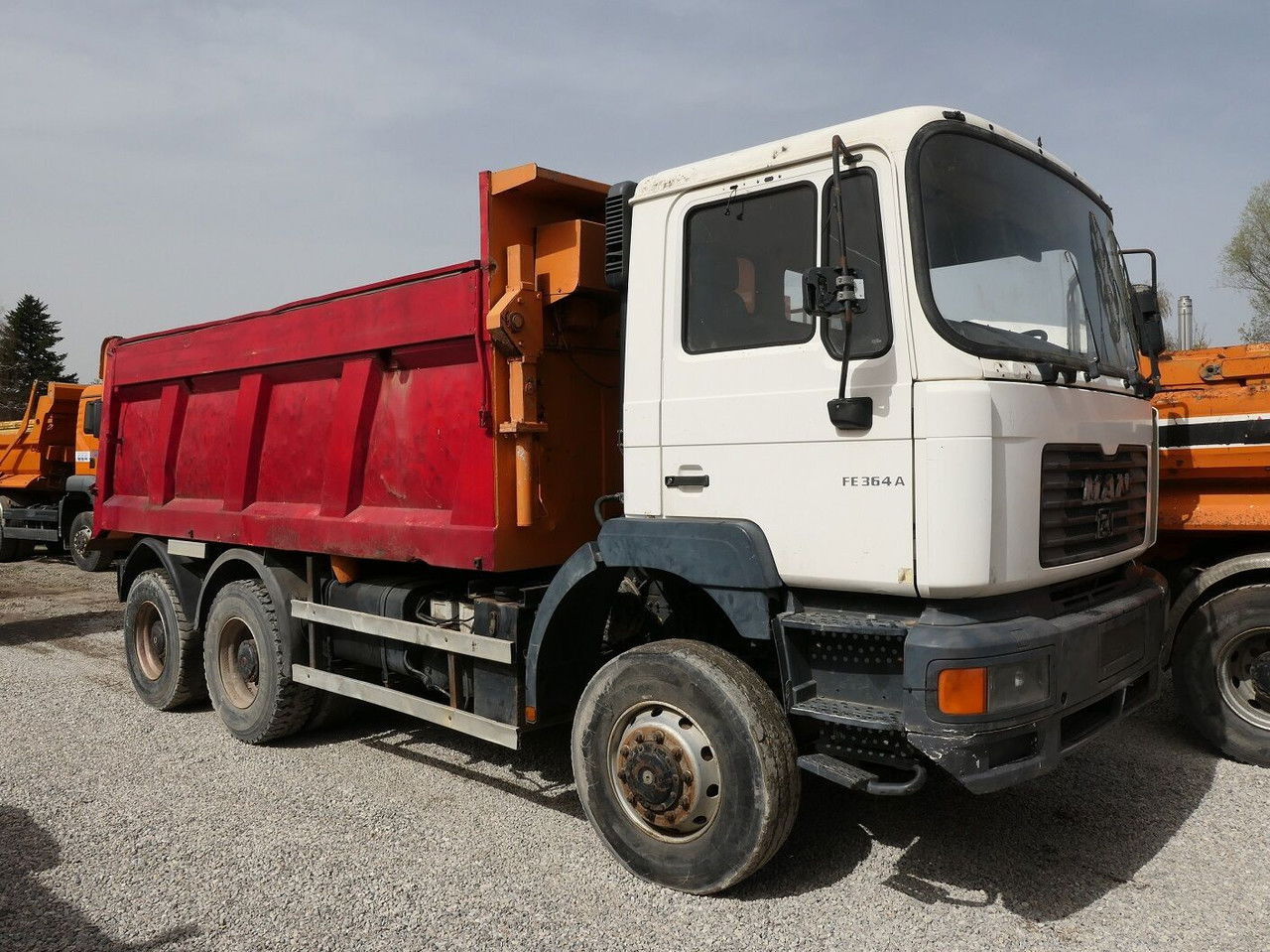 MAN TGA 33 33.364 AK - 翻斗车:图1 MAN TGA 33 33.364 AK - 翻斗车:图1