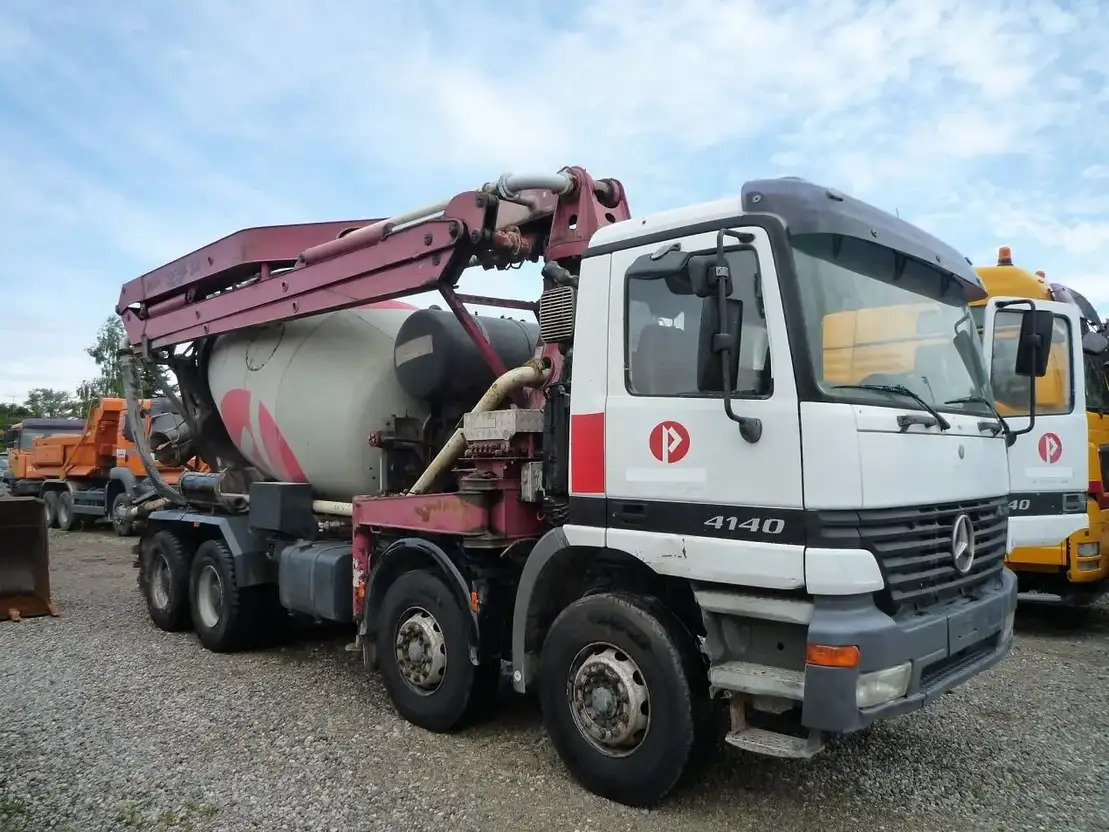 Mercedes-Benz Actros 4141 - 搅拌泵卡车:图2 Mercedes-Benz Actros 4141 - 搅拌泵卡车:图2