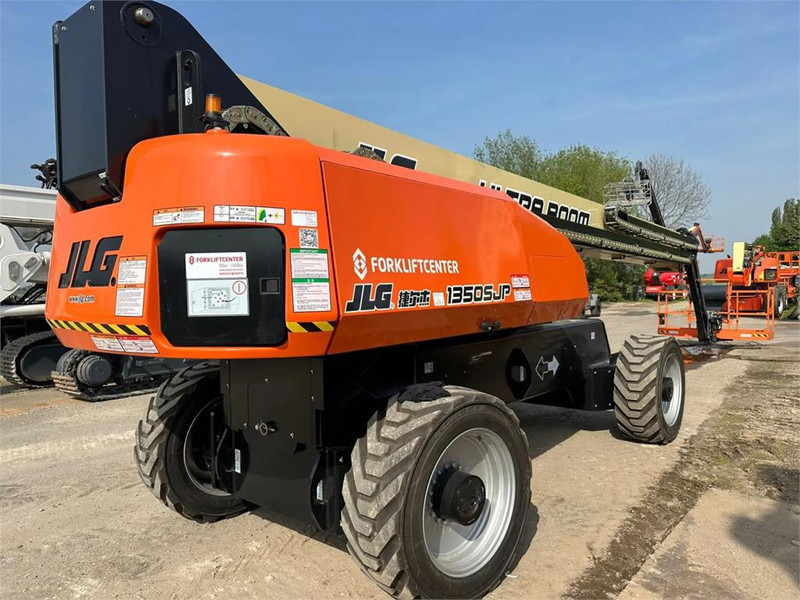 JLG 1350SJP - 材料装卸设备:图2 JLG 1350SJP - 材料装卸设备:图2