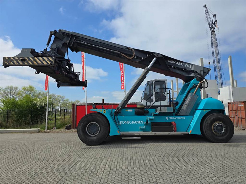 KONECRANES SMV 4531 TB5 - 前移式堆垛机:图2 KONECRANES SMV 4531 TB5 - 前移式堆垛机:图2