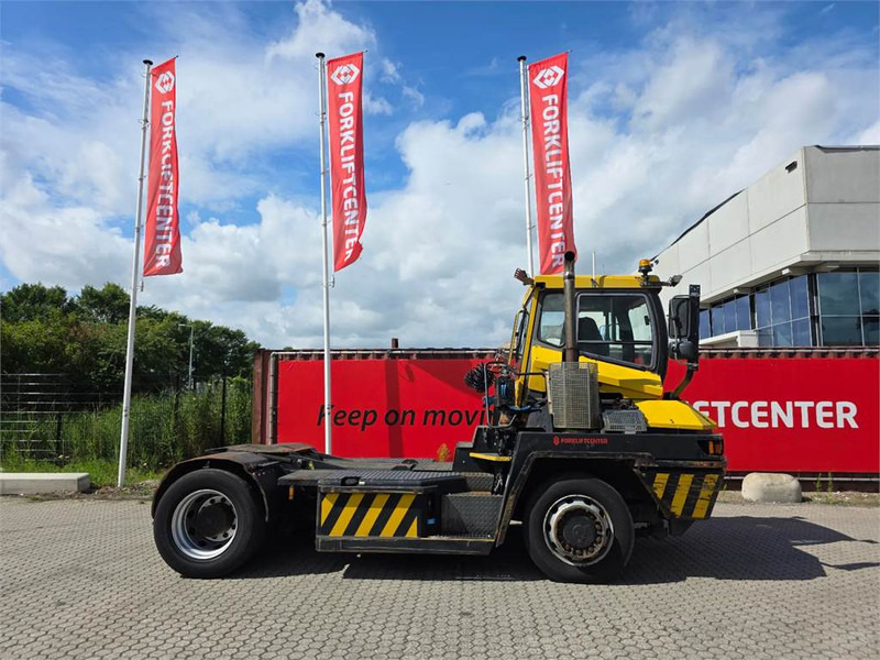 Terberg RT282 4x4 - 码头牵引车:图3 Terberg RT282 4x4 - 码头牵引车:图3