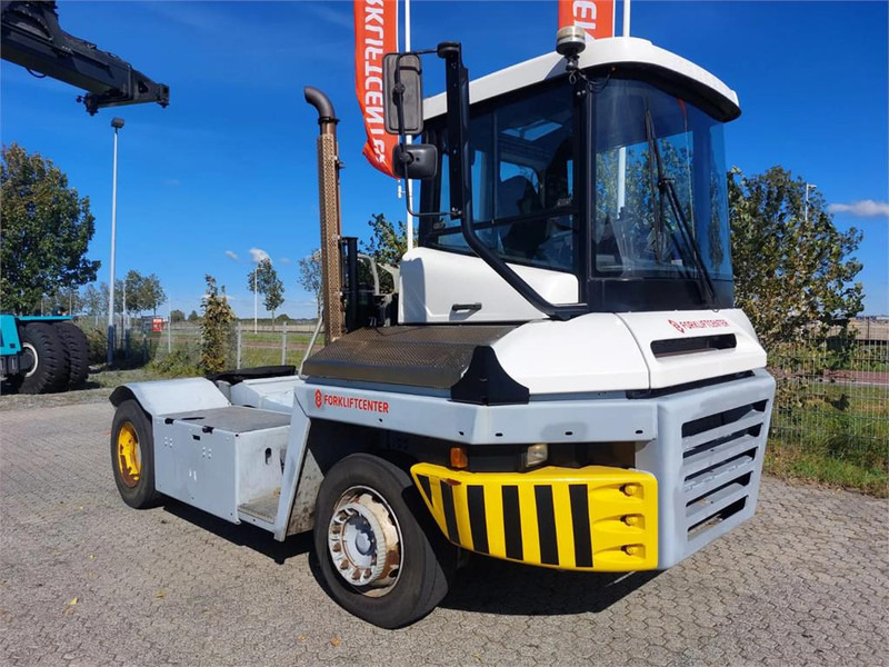 Terberg TT223 - 码头牵引车:图1 Terberg TT223 - 码头牵引车:图1