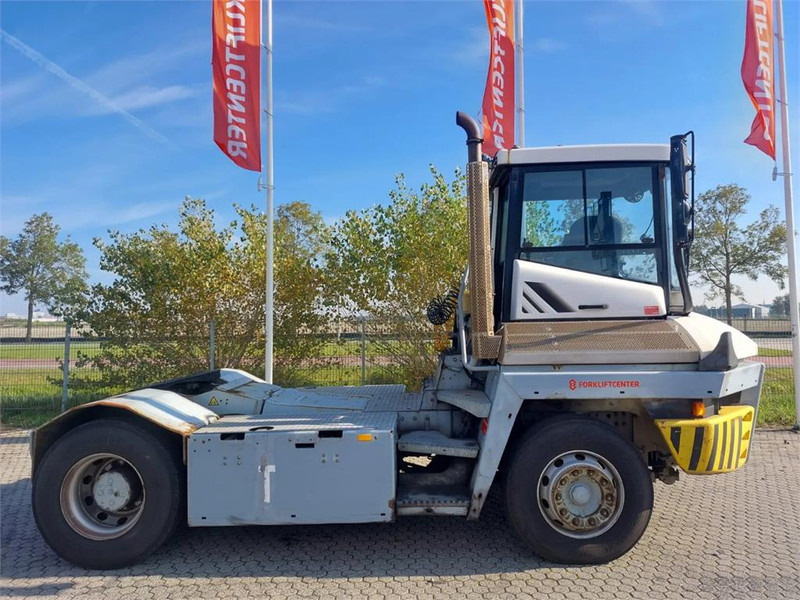 Terberg TT223 - 码头牵引车:图3 Terberg TT223 - 码头牵引车:图3