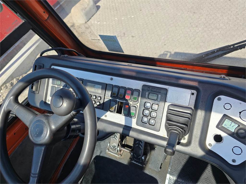 码头牵引车 Terberg YT182：图18