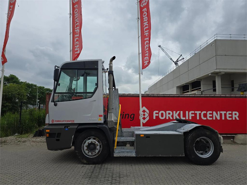 Terberg YT223 - 码头牵引车:图4 Terberg YT223 - 码头牵引车:图4