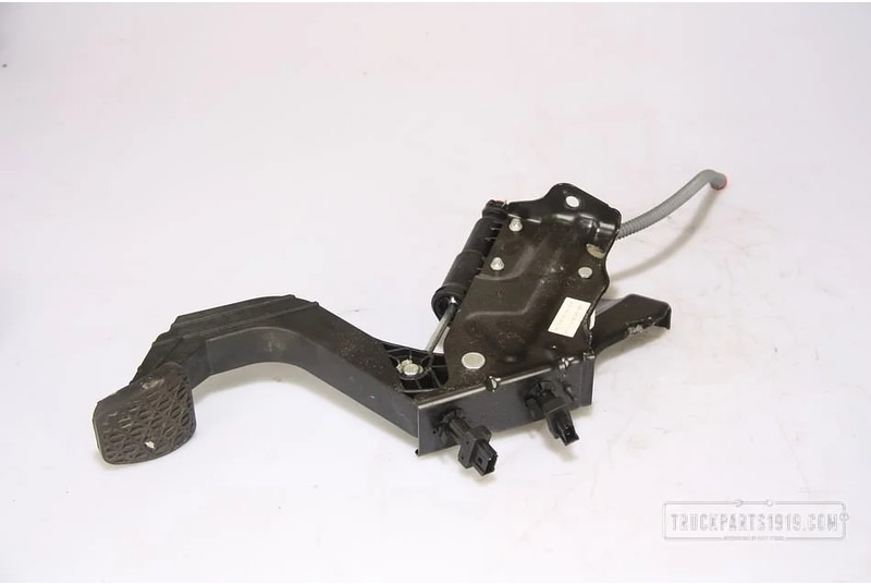 Mercedes-Benz Body & Chassis Parts Koppelingspedaal Sprinter - 踏板 适用于 卡车:图1 Mercedes-Benz Body & Chassis Parts Koppelingspedaal Sprinter - 踏板 适用于 卡车:图1