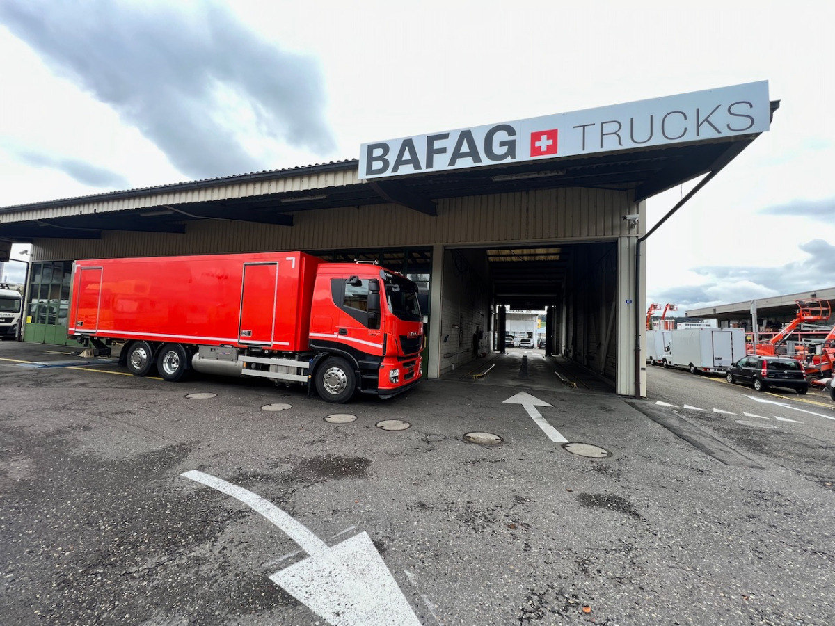 IVECO 260S42 Stralis - 厢式卡车:图2 IVECO 260S42 Stralis - 厢式卡车:图2