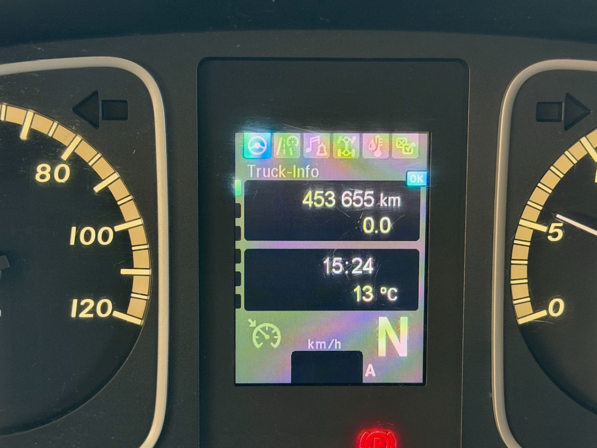 MERCEDES 1224 L - 侧帘卡车:图5 MERCEDES 1224 L - 侧帘卡车:图5