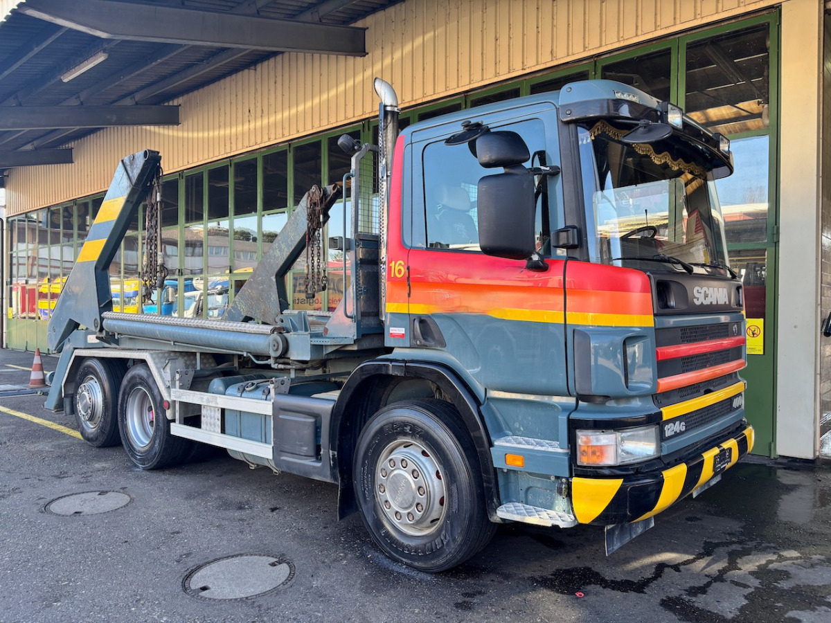 SCANIA P124 6x2 - 箕斗装载车:图1 SCANIA P124 6x2 - 箕斗装载车:图1