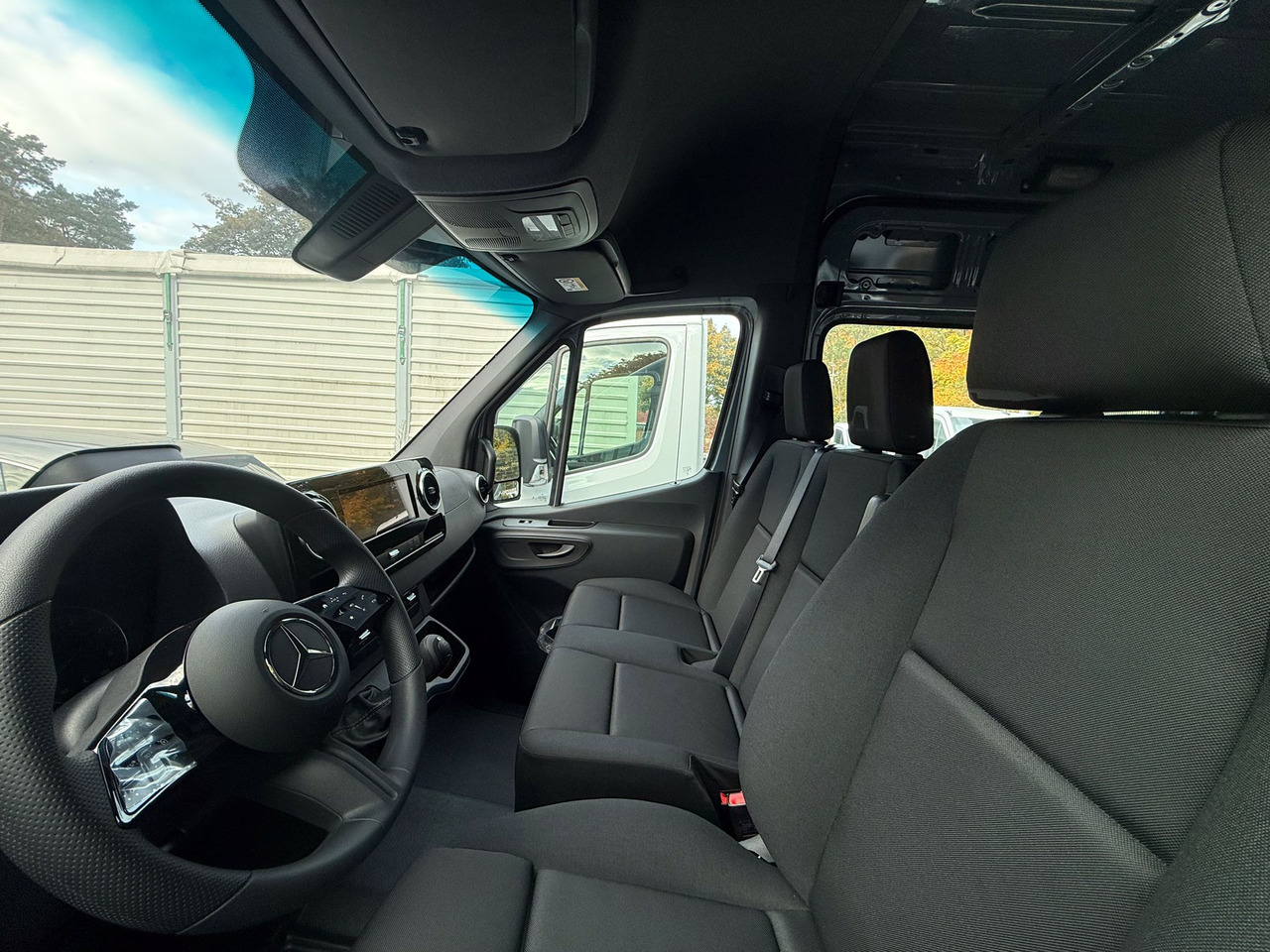 Mercedes-Benz Sprinter 317 L3H2 6-Sitzer - 无侧窗厢式货车, 康比货车:图5 Mercedes-Benz Sprinter 317 L3H2 6-Sitzer - 无侧窗厢式货车, 康比货车:图5