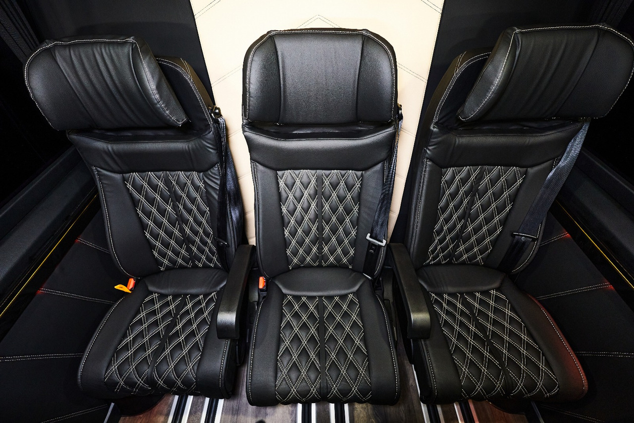 Mercedes Sprinter 319 9 Sitzer L2H1 - 小型客车, 康比货车:图4 Mercedes Sprinter 319 9 Sitzer L2H1 - 小型客车, 康比货车:图4