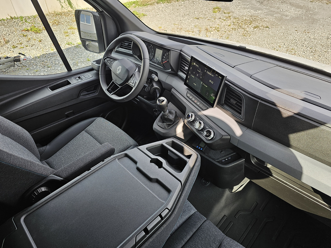 Renault Master 170 8PAL Schlafkabine Webasto - 侧帘货车:图4 Renault Master 170 8PAL Schlafkabine Webasto - 侧帘货车:图4