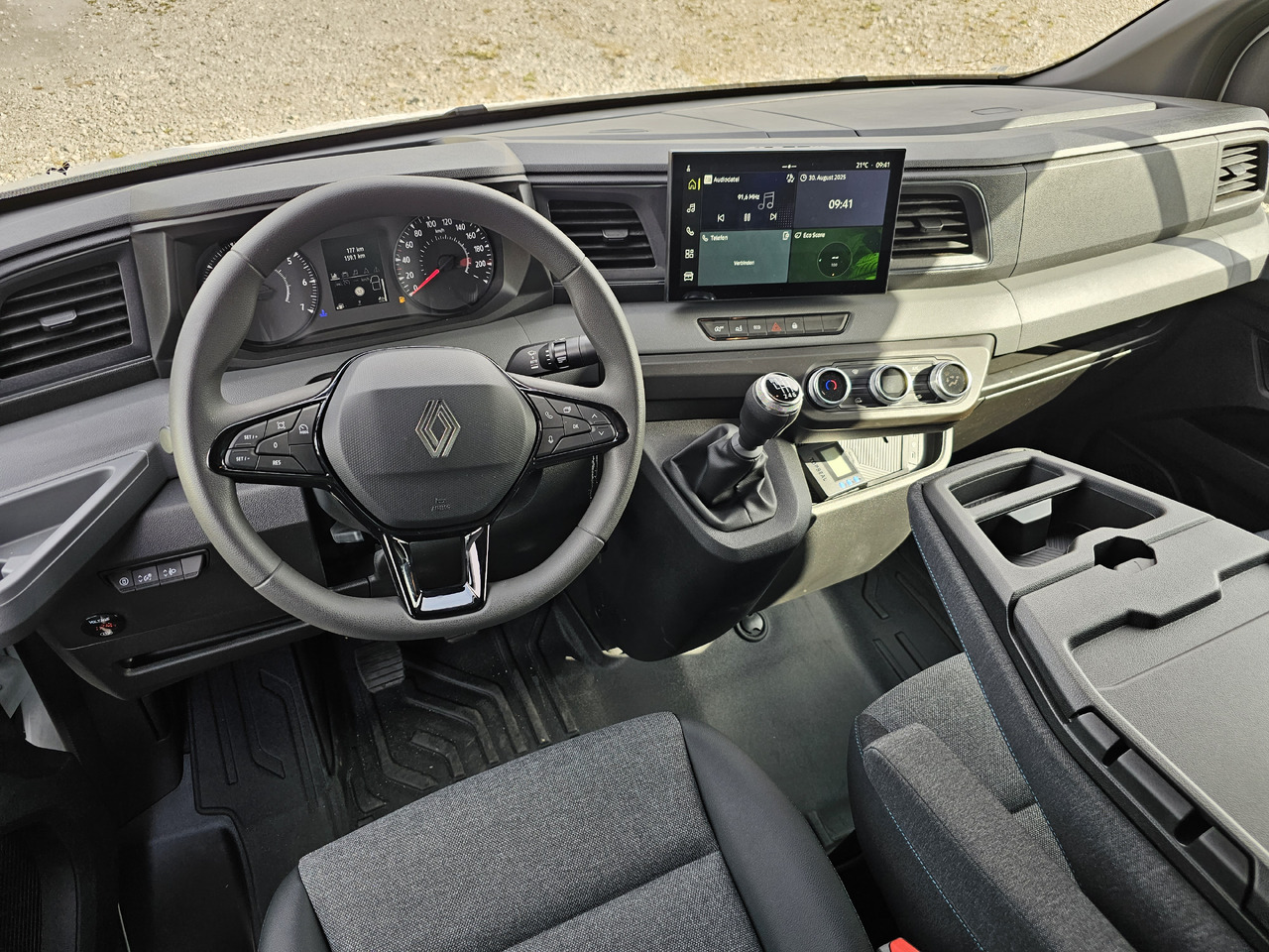 Renault Master 170 8PAL Schlafkabine Webasto - 侧帘货车:图5 Renault Master 170 8PAL Schlafkabine Webasto - 侧帘货车:图5