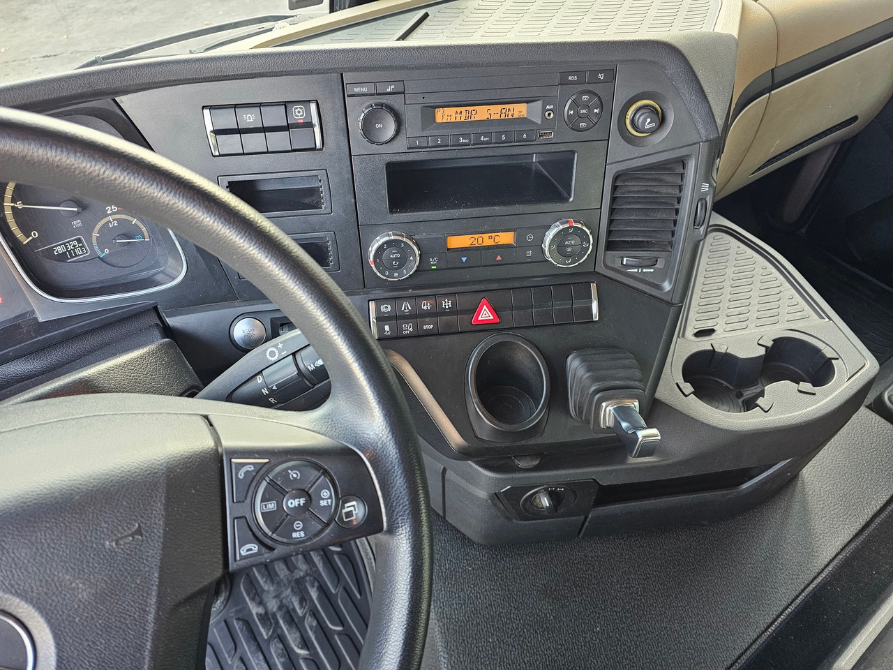 栏板式/ 平板卡车, 起重车 Mercedes Benz Actros 2645 6x4:图13 栏板式/ 平板卡车, 起重车 Mercedes Benz Actros 2645 6x4:图13