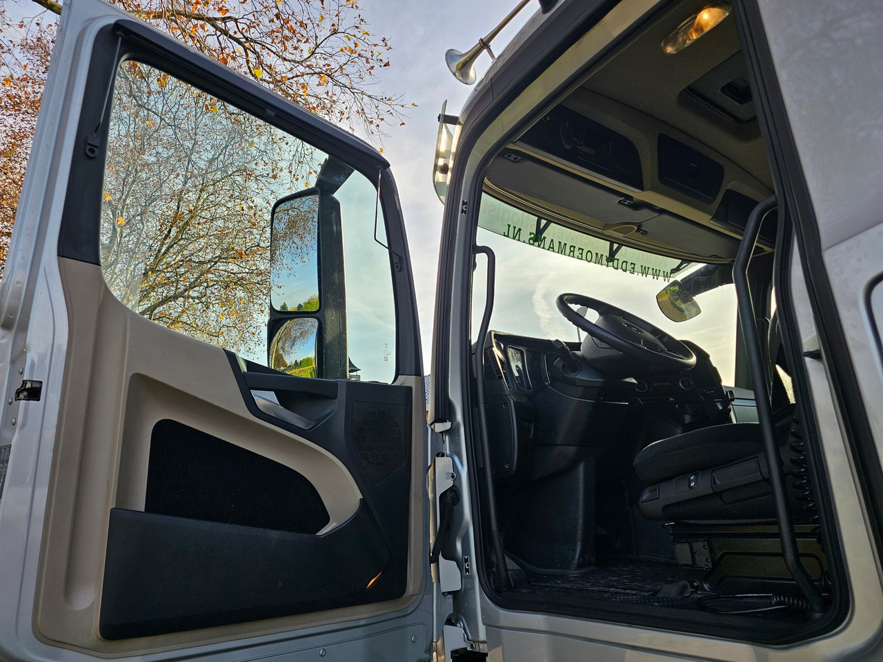 栏板式/ 平板卡车, 起重车 Mercedes Benz Actros 2645 6x4:图18 栏板式/ 平板卡车, 起重车 Mercedes Benz Actros 2645 6x4:图18