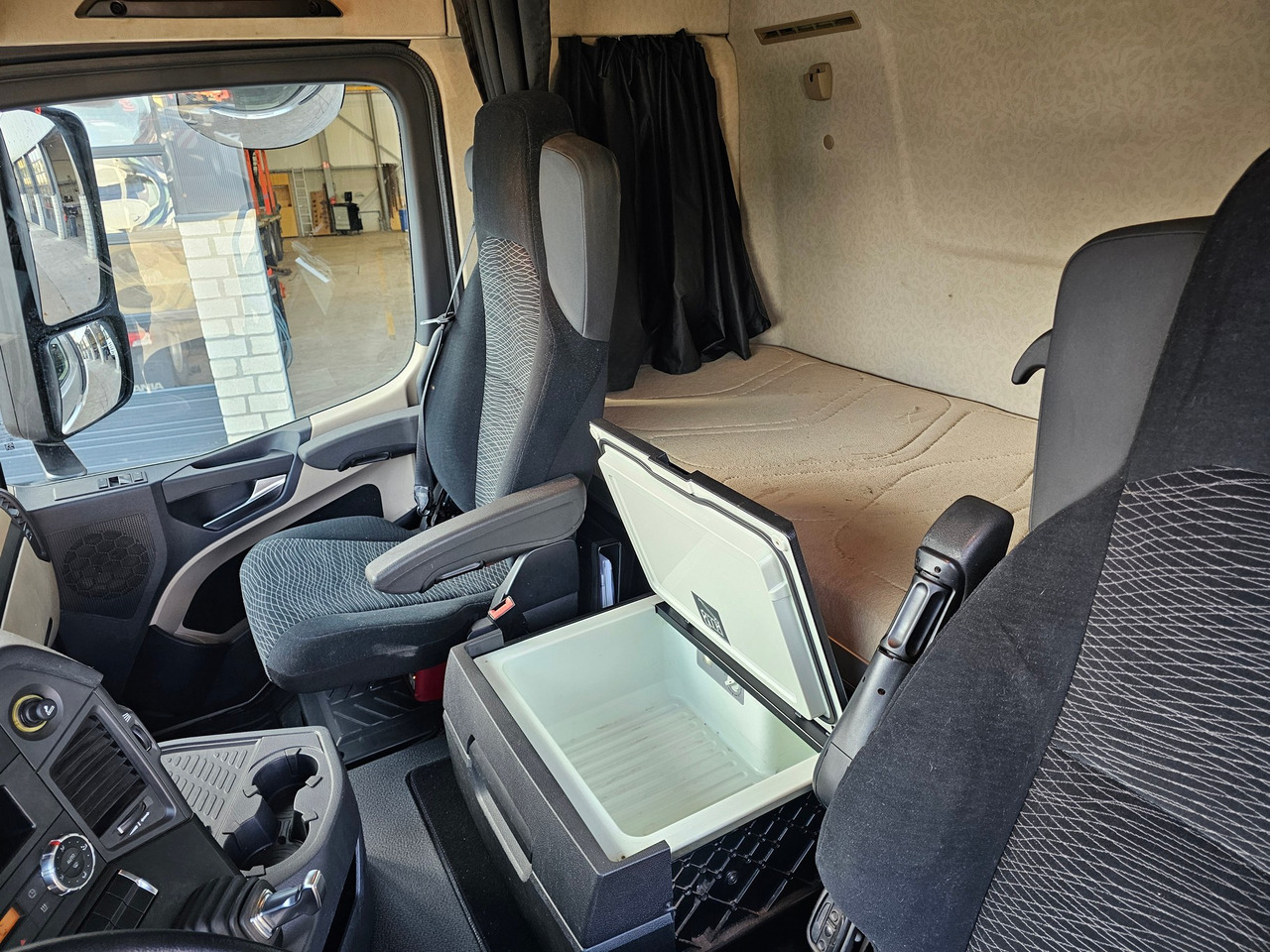 栏板式/ 平板卡车, 起重车 Mercedes Benz Actros 2645 6x4:图15 栏板式/ 平板卡车, 起重车 Mercedes Benz Actros 2645 6x4:图15