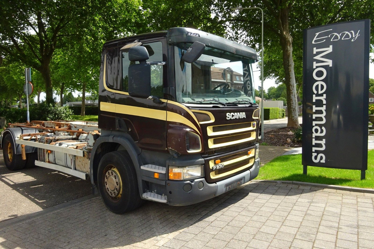 Scania P230 Cp16 - 吊钩升降车:图1 Scania P230 Cp16 - 吊钩升降车:图1