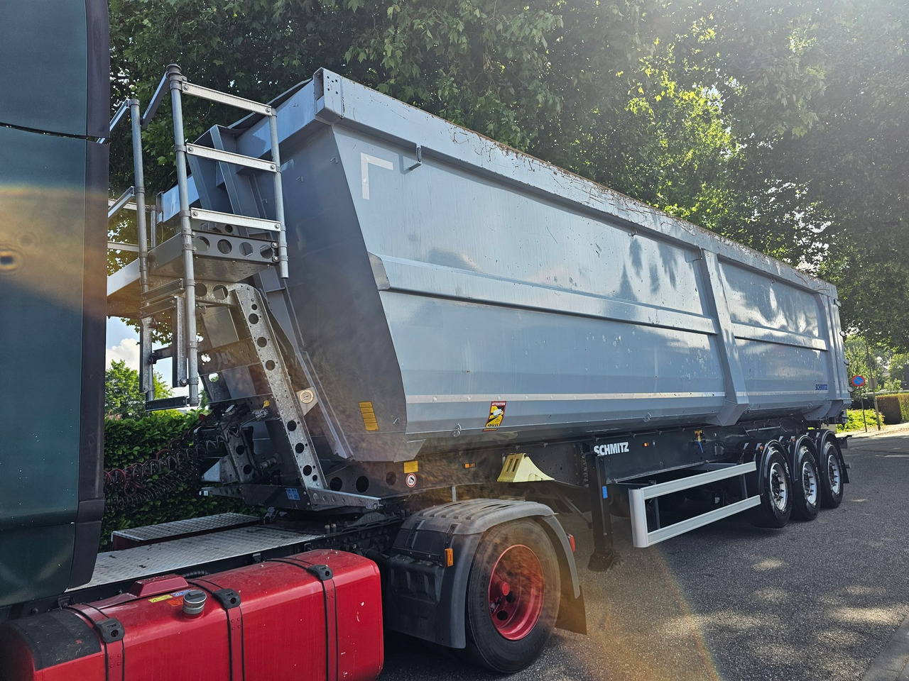 Schmitz SGF-S3 Scraptipper 55 M3 - 翻斗半拖车:图5 Schmitz SGF-S3 Scraptipper 55 M3 - 翻斗半拖车:图5