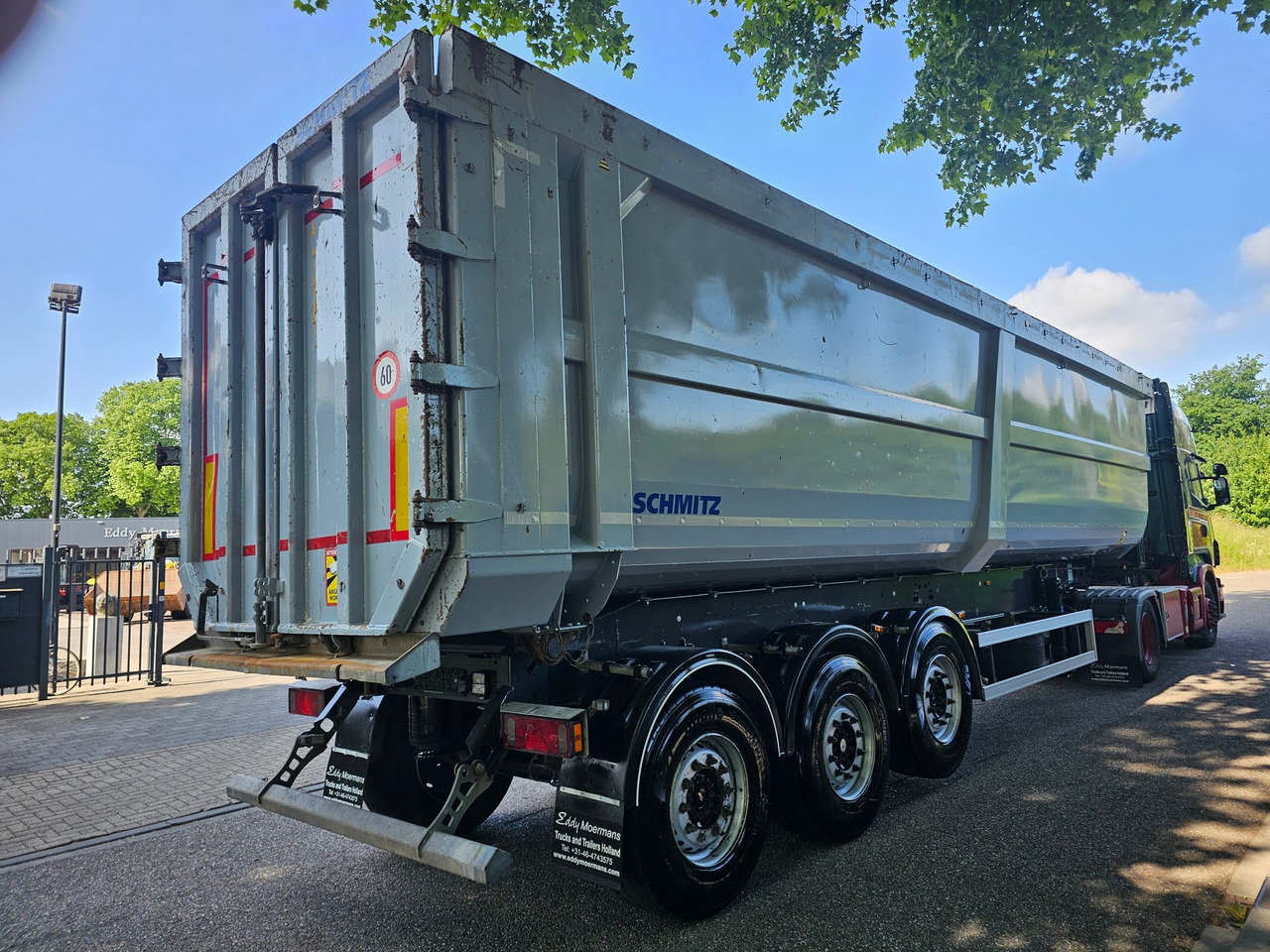 Schmitz SGF-S3 Scraptipper 55 M3 - 翻斗半拖车:图4 Schmitz SGF-S3 Scraptipper 55 M3 - 翻斗半拖车:图4