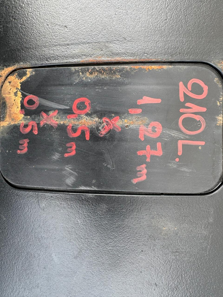 FUEL TANK MERCEDES AXOR - 燃料箱:图4 FUEL TANK MERCEDES AXOR - 燃料箱:图4