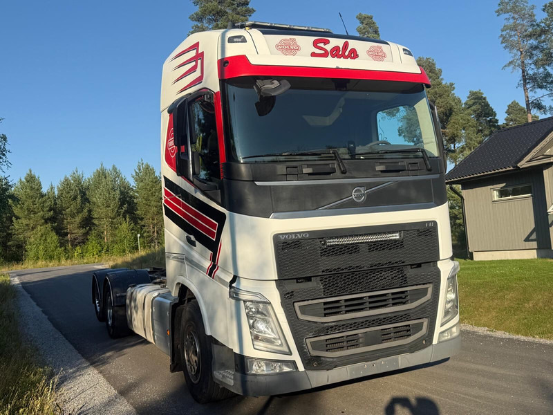 Volvo FH460 Globe 2016 - 驾驶室底盘卡车:图4 Volvo FH460 Globe 2016 - 驾驶室底盘卡车:图4
