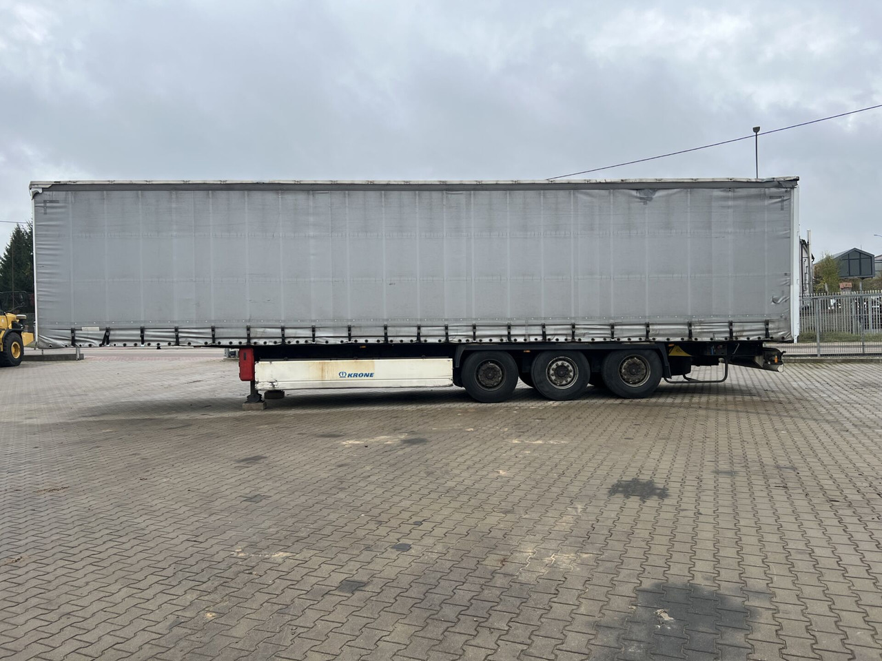 Naczepa ciężarowa KRONE - 侧帘半拖车:图2 Naczepa ciężarowa KRONE - 侧帘半拖车:图2