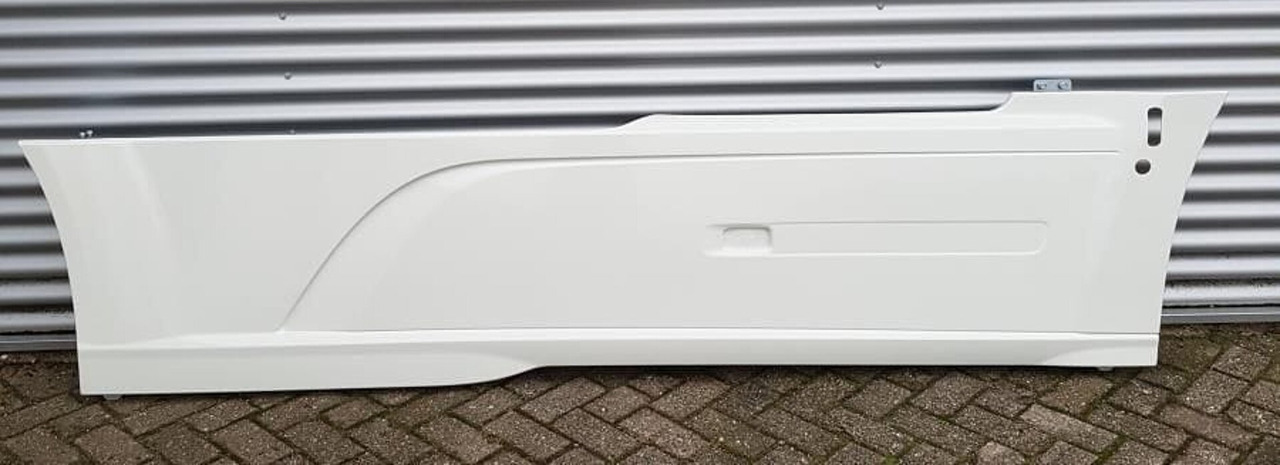000039A DAF XF 106 / CF euro 6 WB3800 (zijskirts) Alleen Primer - 保险杠 适用于 卡车:图2 000039A DAF XF 106 / CF euro 6 WB3800 (zijskirts) Alleen Primer - 保险杠 适用于 卡车:图2