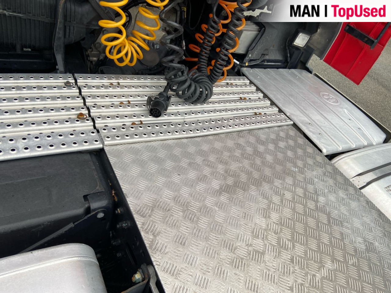 MAN TGX 18.460 4X2 BLS "ADR EX II / AT" - 牵引车:图4 MAN TGX 18.460 4X2 BLS "ADR EX II / AT" - 牵引车:图4