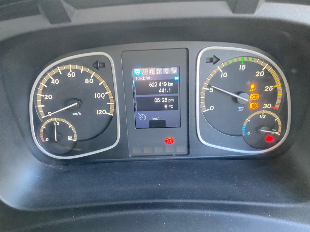 2014 Mercedes Atego 1524 租赁 2014 Mercedes Atego 1524：图13