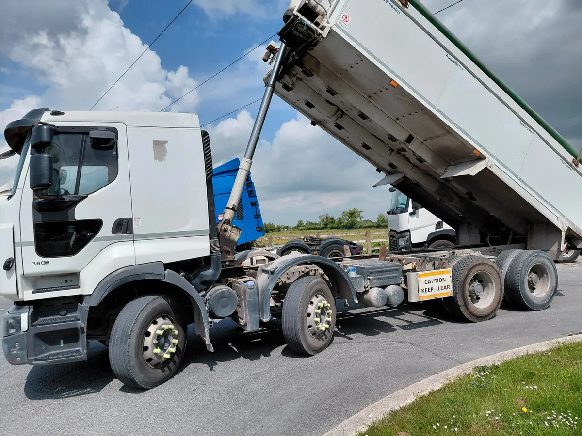 2014 Renault Premium Lander - 翻斗车:图3 2014 Renault Premium Lander - 翻斗车:图3