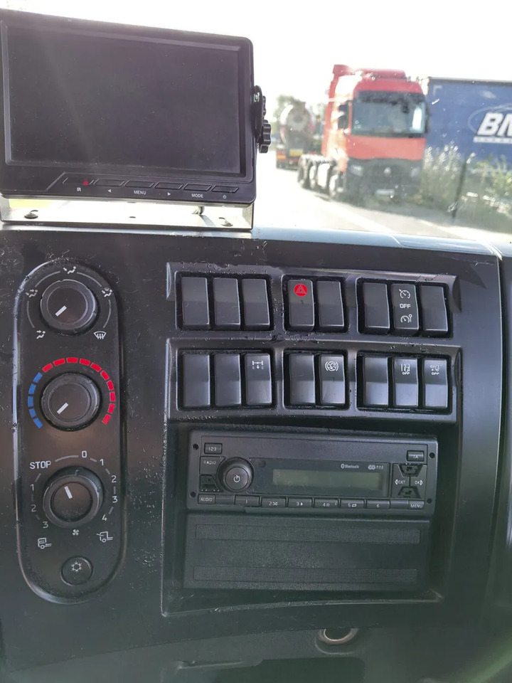 2019 Renault D 18T - 厢式卡车:图2 2019 Renault D 18T - 厢式卡车:图2