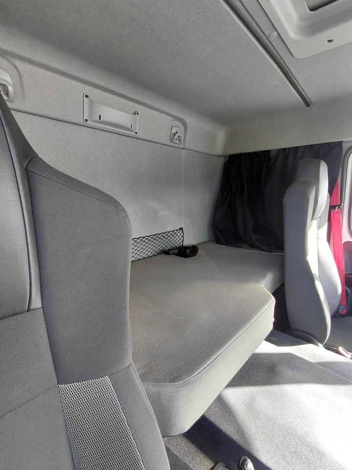 2019 Renault D 18T - 厢式卡车:图4 2019 Renault D 18T - 厢式卡车:图4