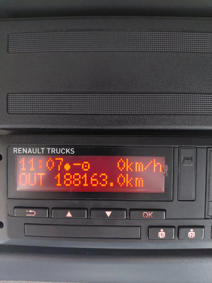 2020 Renault D18 Curtainsider - 侧帘卡车:图3 2020 Renault D18 Curtainsider - 侧帘卡车:图3