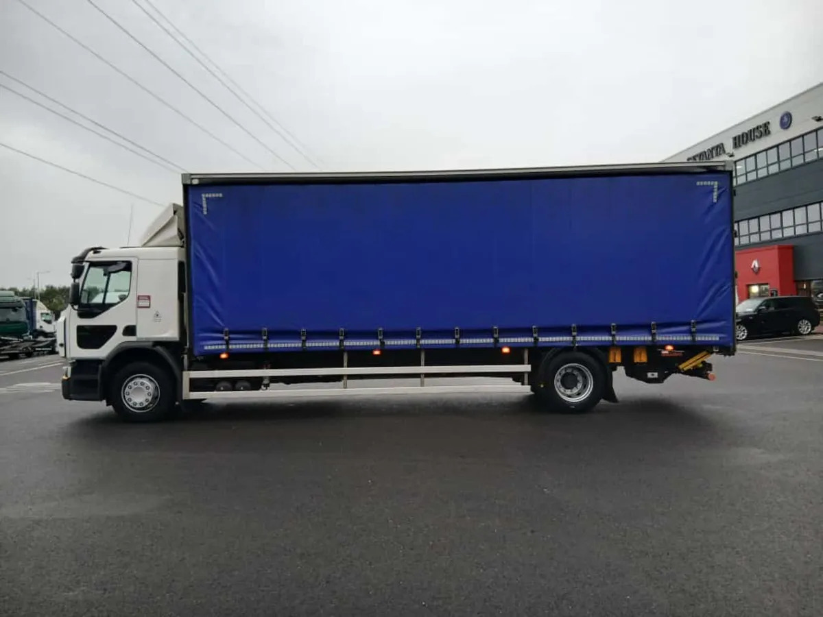 2020 Renault D18 Wide Curtainsider - 侧帘卡车:图4 2020 Renault D18 Wide Curtainsider - 侧帘卡车:图4