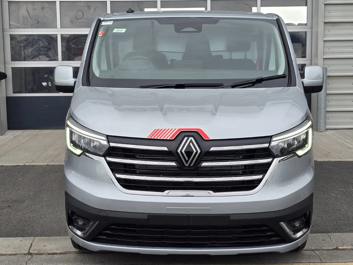 2025 Renault Trafic Exclusive 170BHP Auto - 无侧窗厢式货车:图2 2025 Renault Trafic Exclusive 170BHP Auto - 无侧窗厢式货车:图2