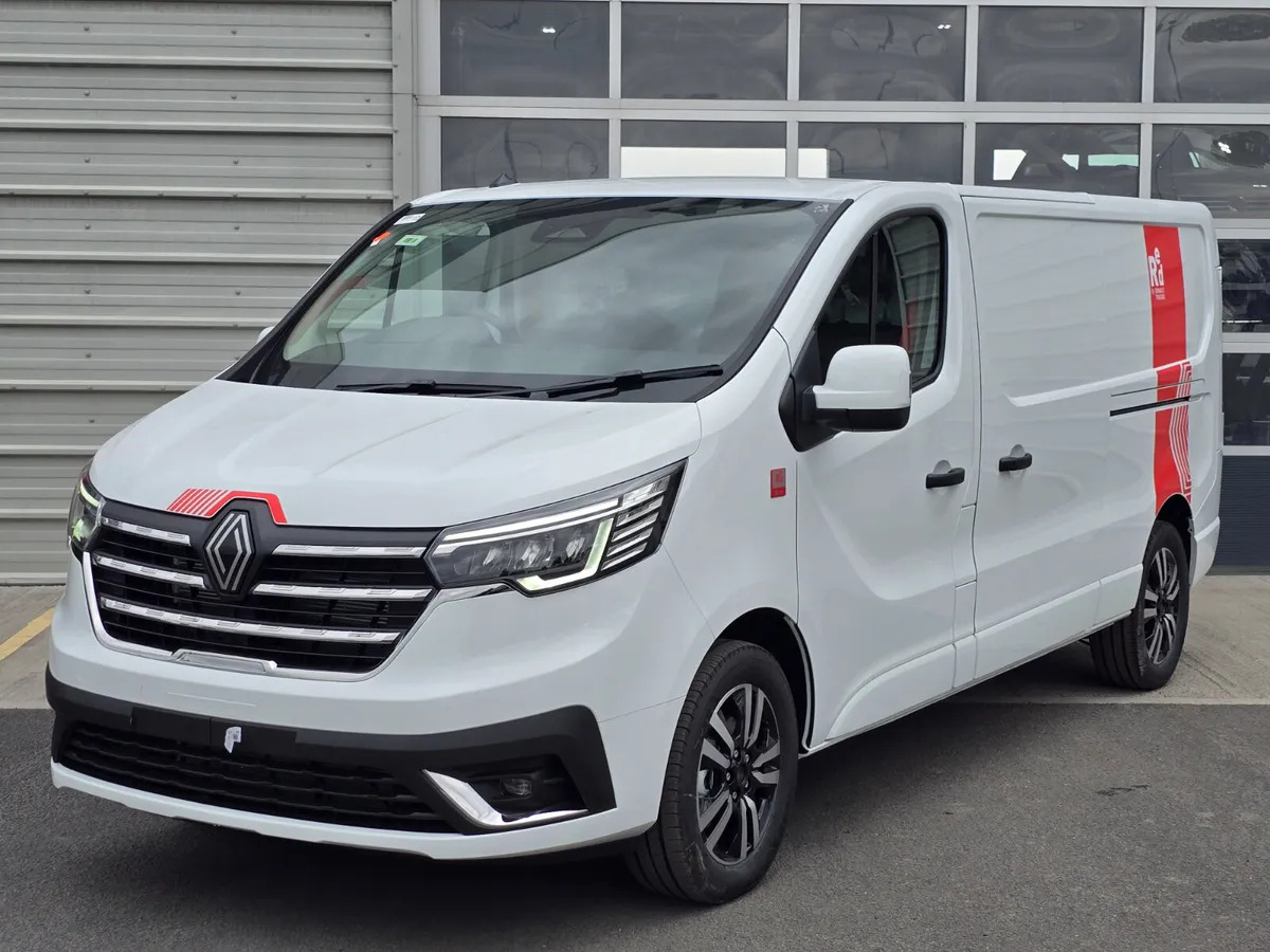 NEW Renault Trafic Exclusive 170BHP/150BHP Auto White - 无侧窗厢式货车:图5 NEW Renault Trafic Exclusive 170BHP/150BHP Auto White - 无侧窗厢式货车:图5