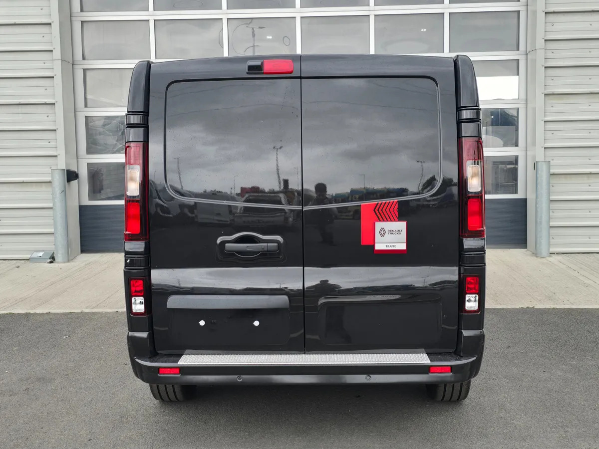 NEW Renault Trafic Exclusive 170BHP/150BHP Manual Black - 无侧窗厢式货车:图4 NEW Renault Trafic Exclusive 170BHP/150BHP Manual Black - 无侧窗厢式货车:图4