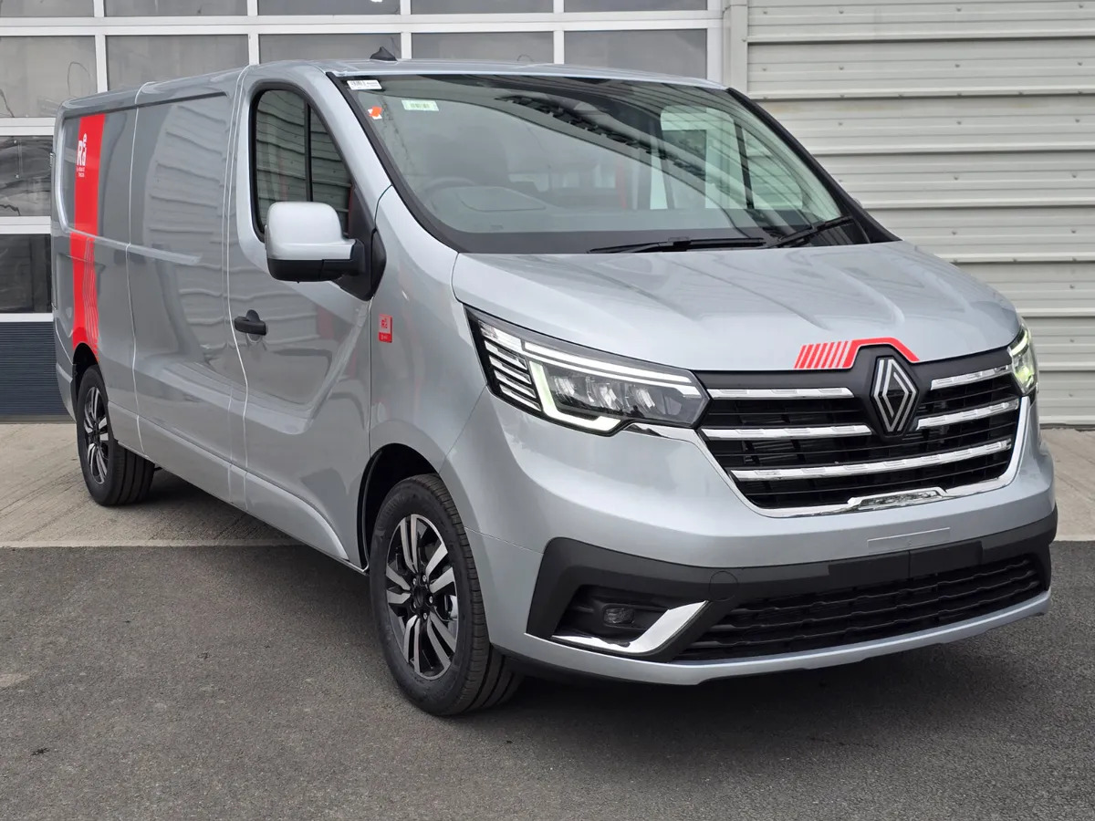 NEW Renault Trafic Exclusive 170BHP/150BHP Manual Silver - 无侧窗厢式货车:图1 NEW Renault Trafic Exclusive 170BHP/150BHP Manual Silver - 无侧窗厢式货车:图1