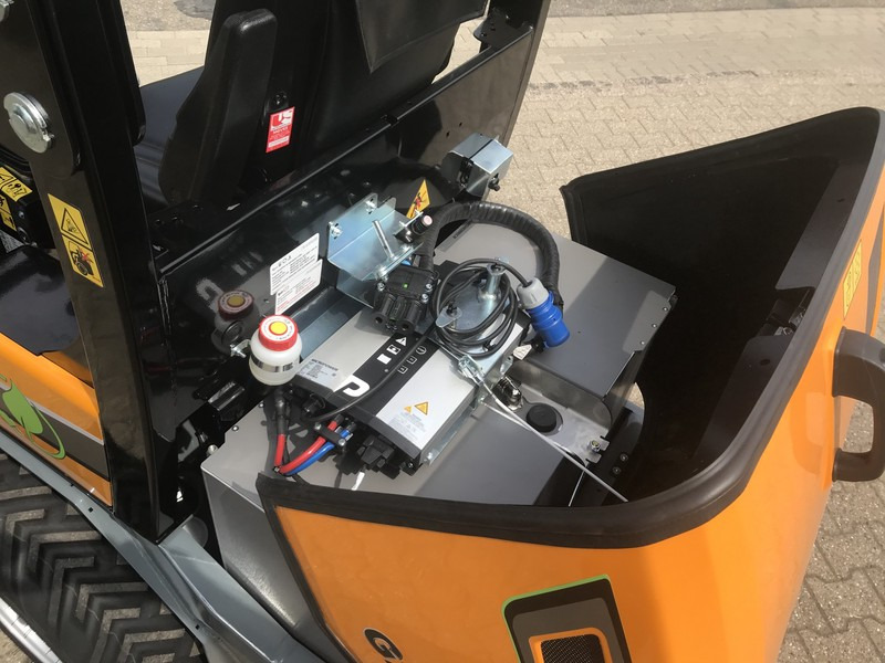 Giant G2200E - 紧凑型装载机:图5 Giant G2200E - 紧凑型装载机:图5