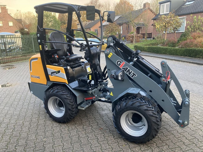 Giant G2300 HD - 紧凑型装载机:图5 Giant G2300 HD - 紧凑型装载机:图5